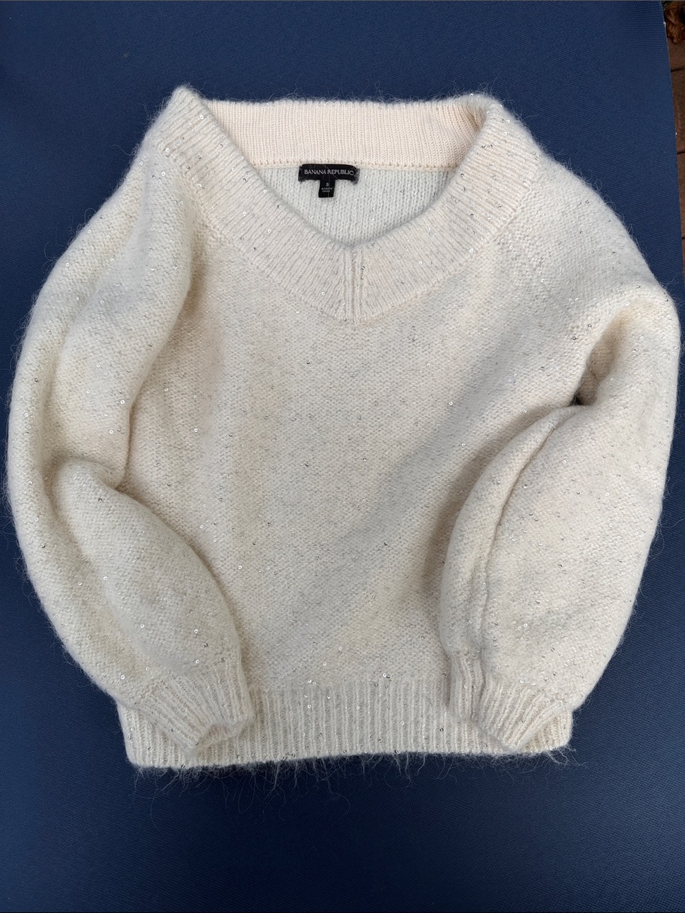 Banana Republic Cream V-Neck Sparkle Knit Sweater
